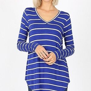 Zenana Premium Ivory Stripe V-Neck Long-Sleeve Curved-Hem Top Blue